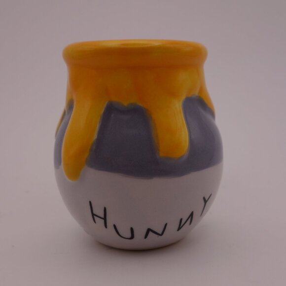 Disney Winnie the Pooh and "Hunny" Pot Ceramic Salt and Pepper Shakers - Picture 9 of 15